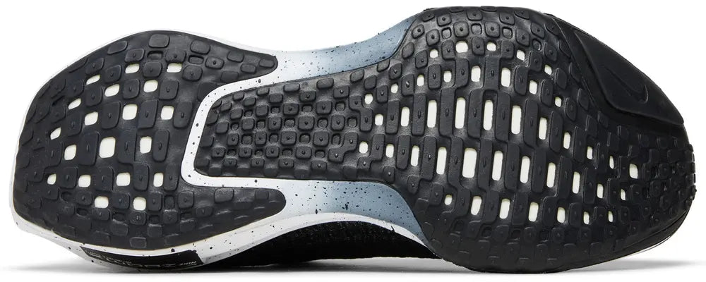 ZoomX Invincible Run Flyknit 3 'Oreo'