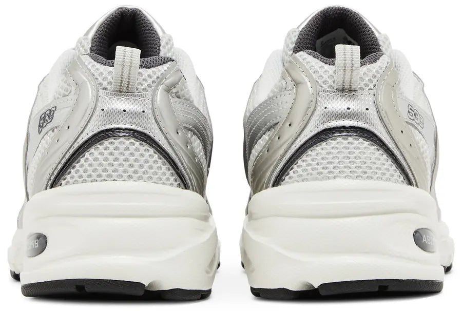 530 'Grey Matter Silver Metallic'