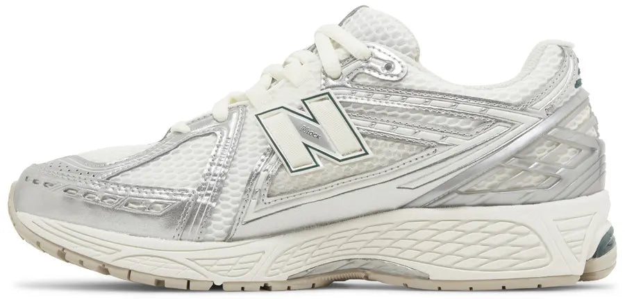 1906R 'Silver Metallic Cream'