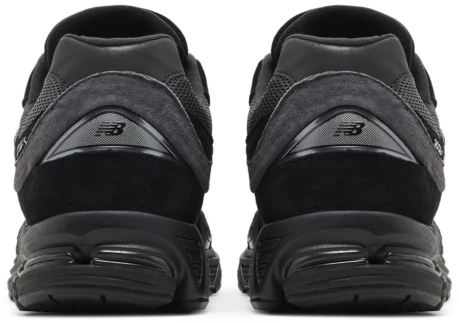 2002R 'Black Magnet'
