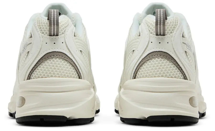 530 'Sea Salt Arid Stone'