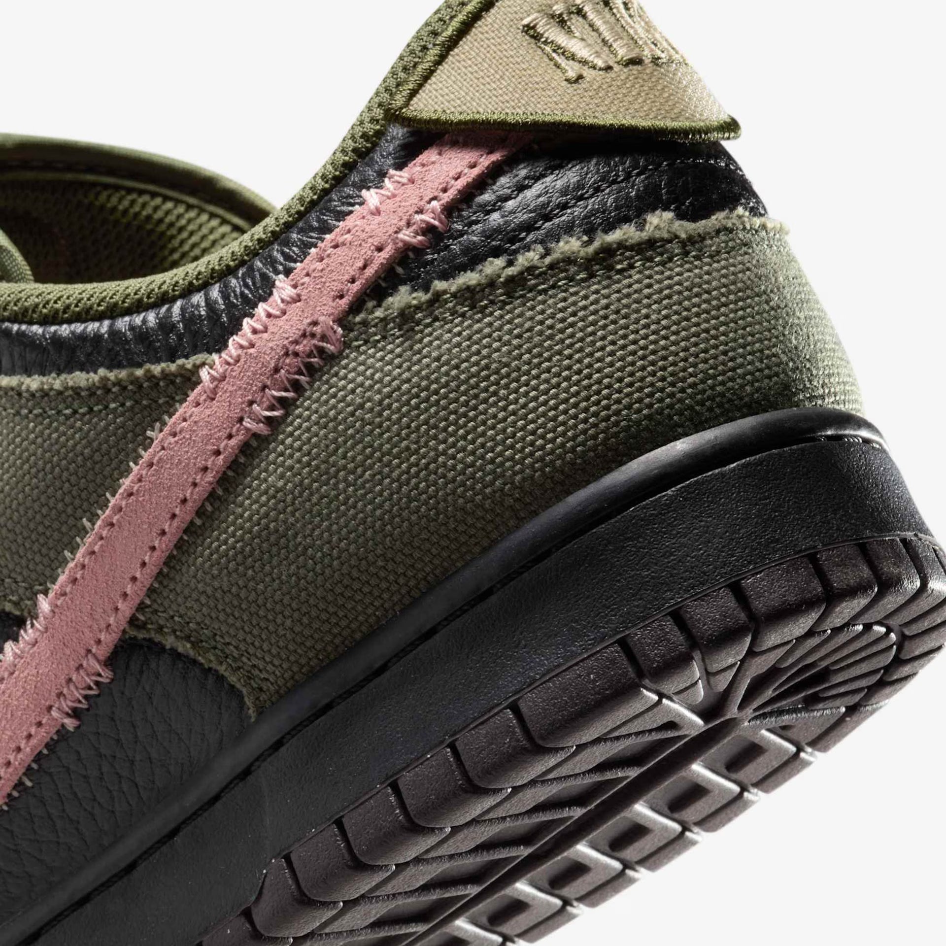 Dunk Low 'Dunks Not Dead'