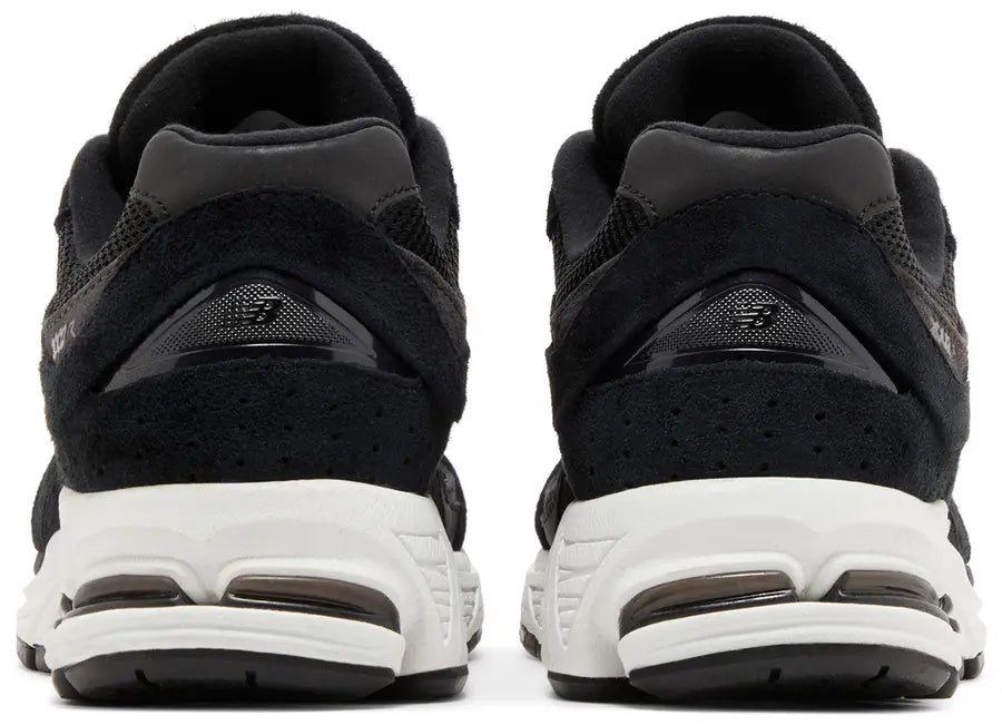 2002R 'Black Gunmetal'