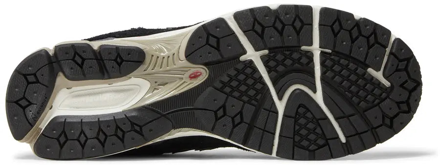 2002R 'Protection Pack - Black Grey'