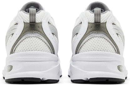 530 'White Metallic Silver'
