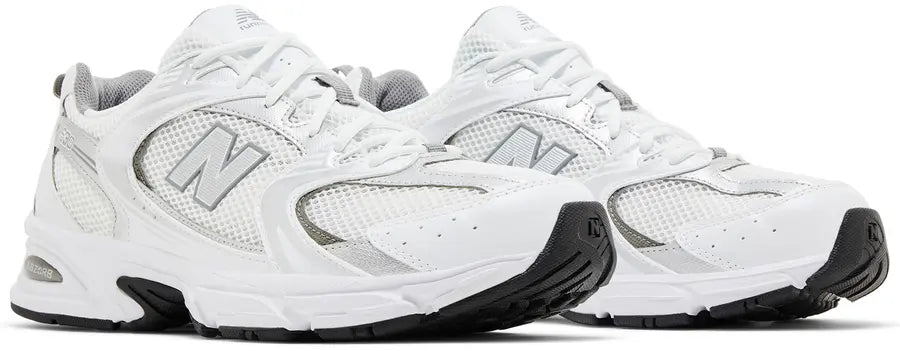 530 'White Metallic Silver'