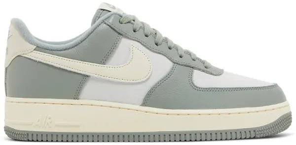 Nike Air Force 1 07 Low "mica Green"