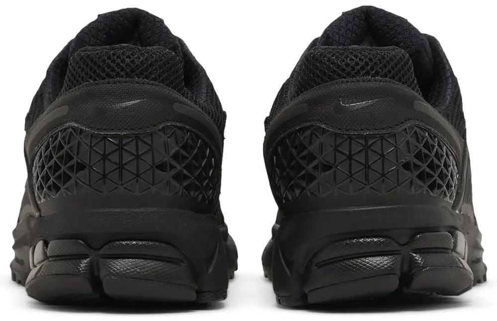 Air Zoom Vomero 5 'Triple Black'