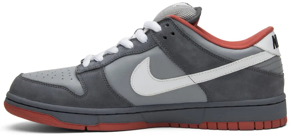 Jeff Staple x Nike Dunk Low Pro SB 'Pigeon'