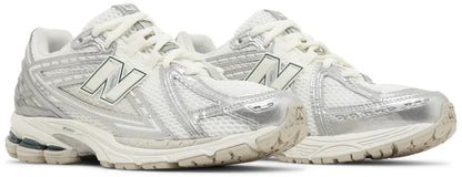1906R 'Silver Metallic Cream'