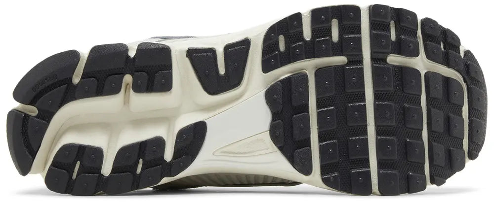 Air Zoom Vomero 5 'Chrome'