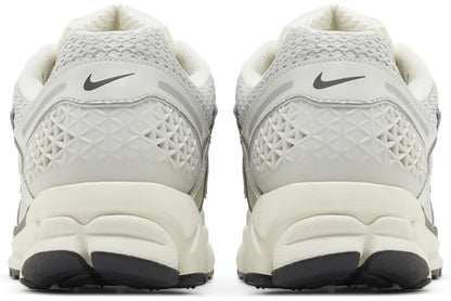 Air Zoom Vomero 5 'Chrome'