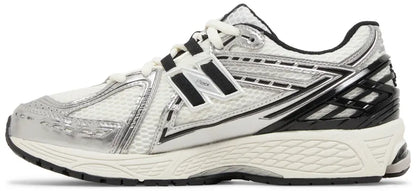 1906R 'Silver Metallic Black'