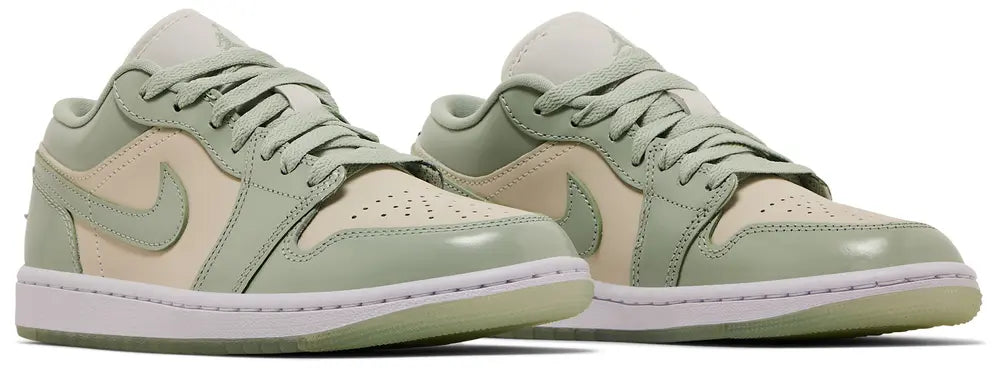 Air Jordan 1 Low SE 'Seafoam Sail'