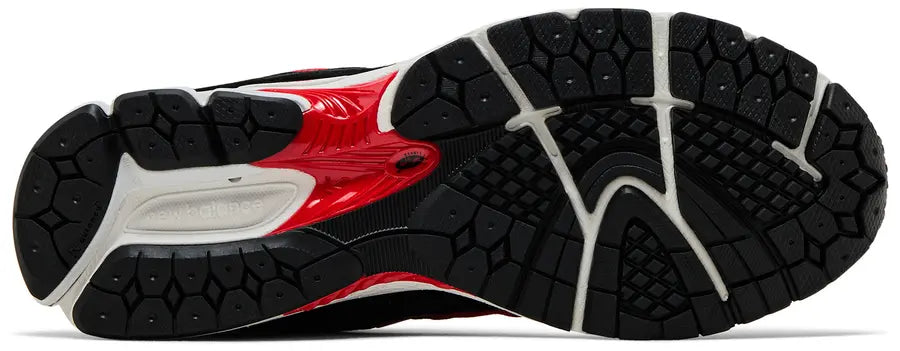 2002R 'True Red Black'
