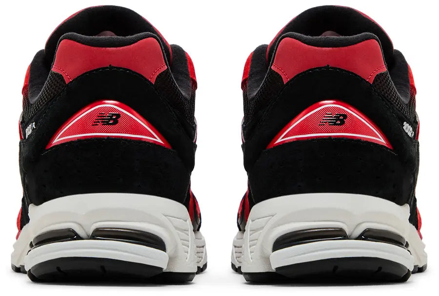2002R 'True Red Black'