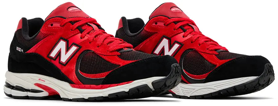 2002R 'True Red Black'