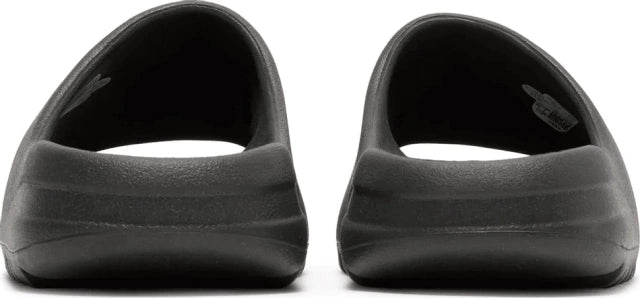 Yeezy Slides 'Onyx'