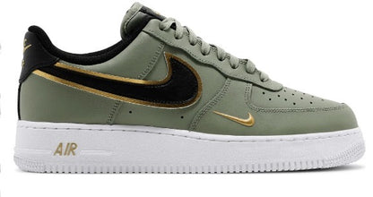 Nike Air Force 1 '07 LV8 'Metallic Swoosh Pack - Oil Green' (PRONTA ENTREGA)