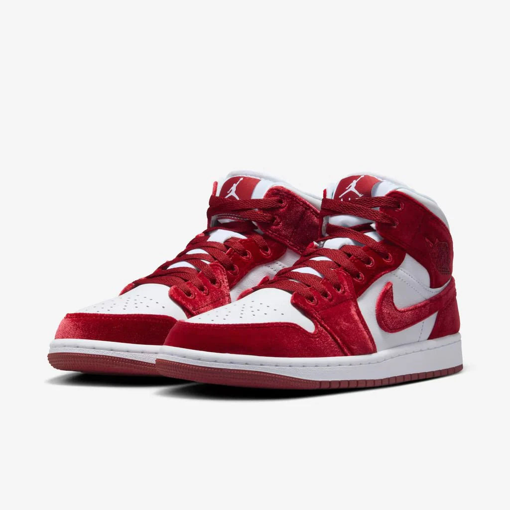 Air Jordan 1 Mid 'Red Velvet'