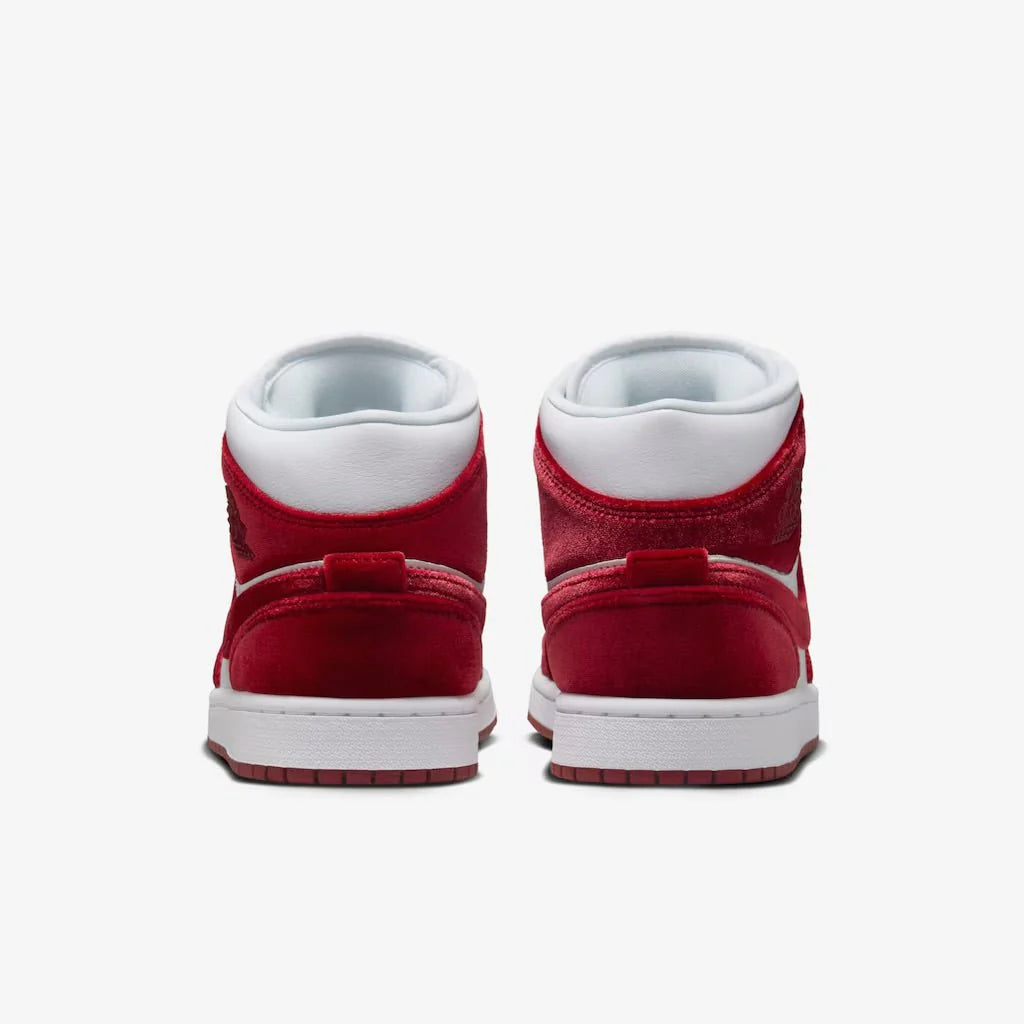 Air Jordan 1 Mid 'Red Velvet'